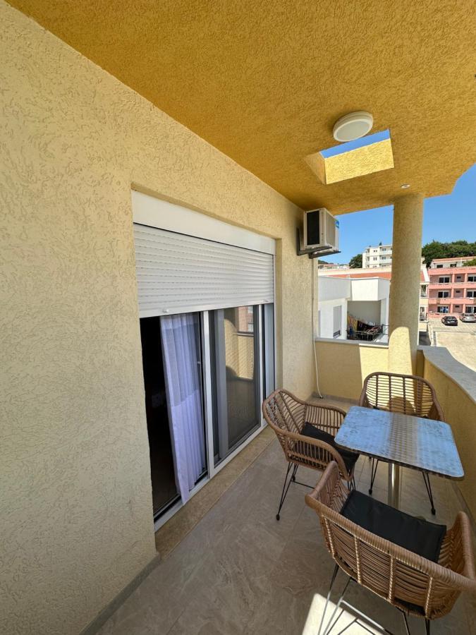 Apartments Edona Ulcinj Luaran gambar
