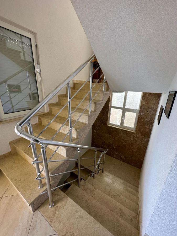 Apartments Edona Ulcinj Luaran gambar