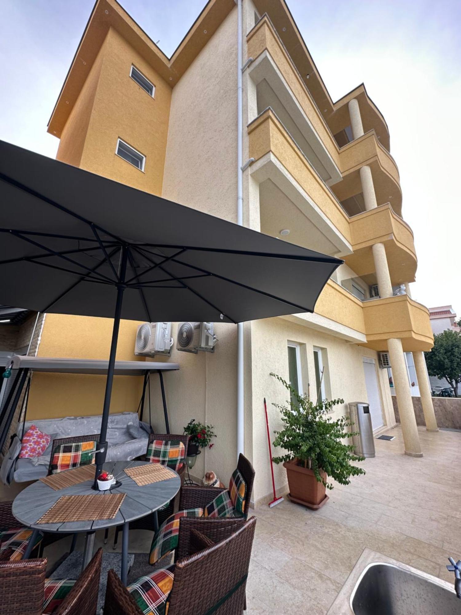 Apartments Edona Ulcinj Luaran gambar